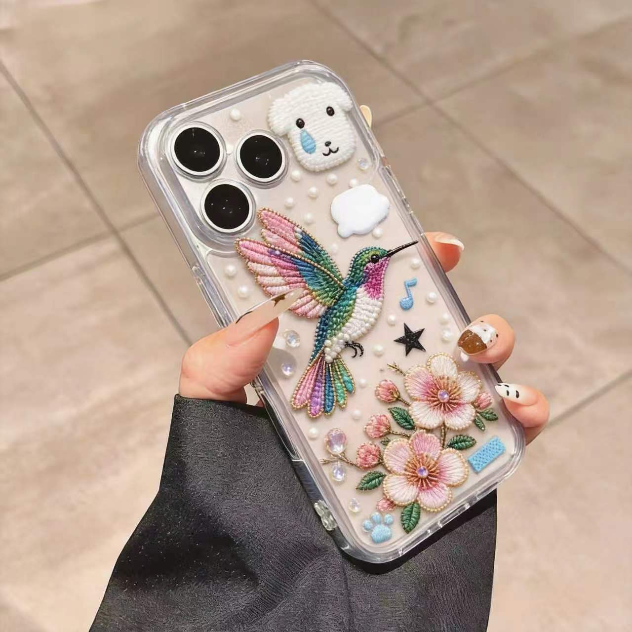 🔥Shimmering Hummingbird Pearl-Embellished Clear Phone Case – Where Handcrafted Art Meets Everyday Elegance