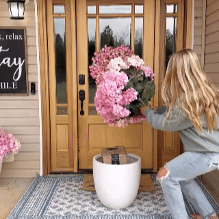 Beautiful fake flowers that stay vibrant forever, saving your time and energy.