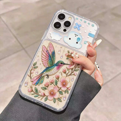 🔥Shimmering Hummingbird Pearl-Embellished Clear Phone Case – Where Handcrafted Art Meets Everyday Elegance
